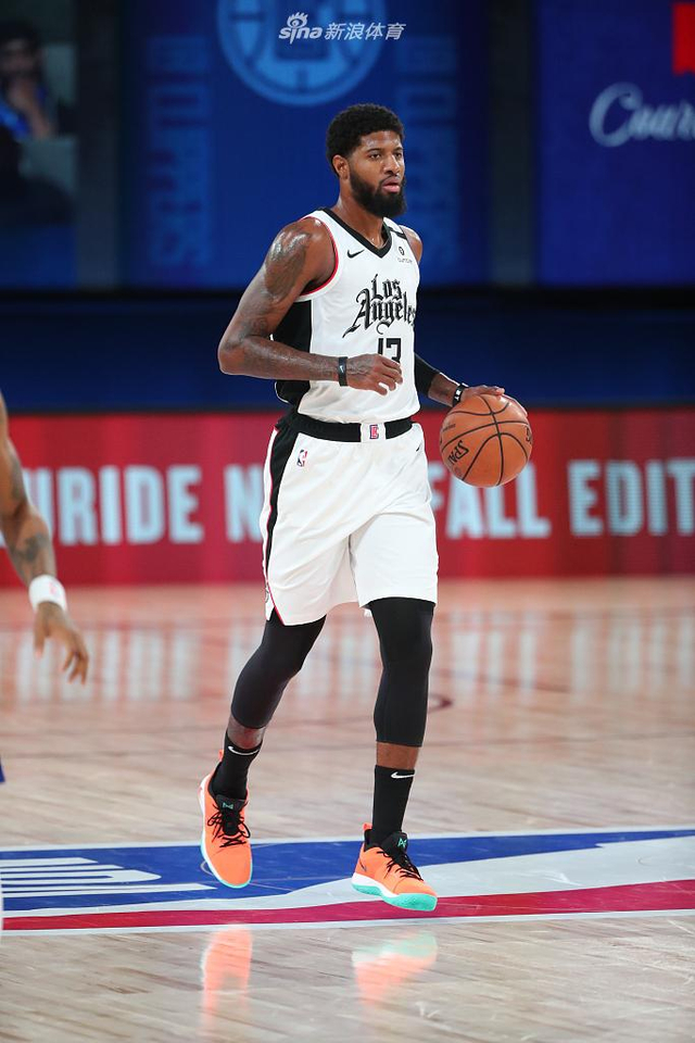 通过引入经 通过引入经