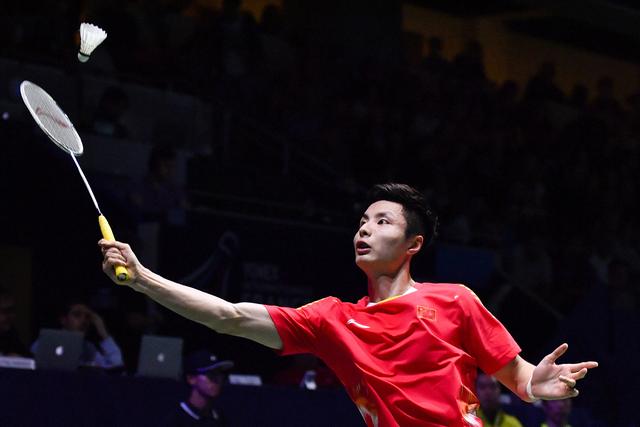 在这个背景 在这个背景